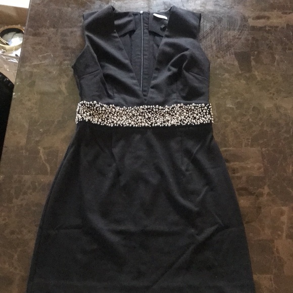 BLACK SCULPTED V NECK BODYCON DRESS main image 1